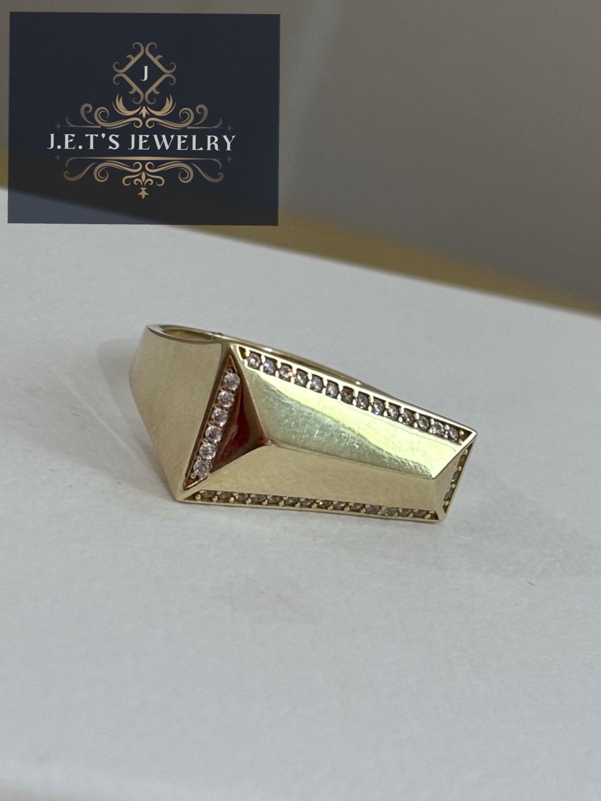 J.E.T'S JEWELRY Gold Ring